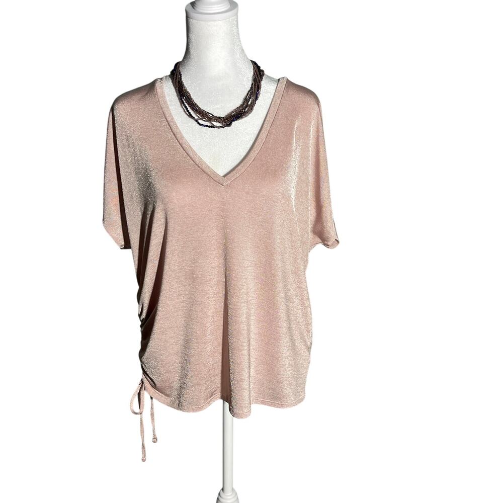 Women’s Express Pink casual v-neck top